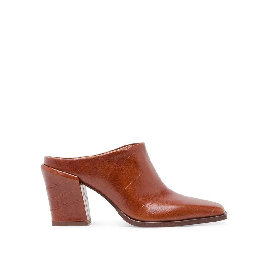 LINDI CINNAMON